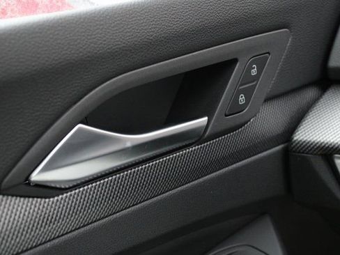 New 2026 Volkswagen GTI SE FWD image 7