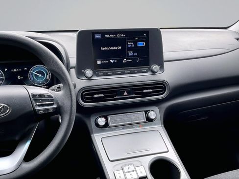 Used 2023 Hyundai Kona SE FWD image 6