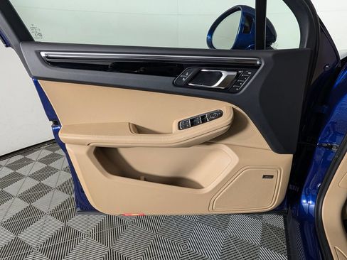 New 2026 Porsche Macan AWD/4WD image 25