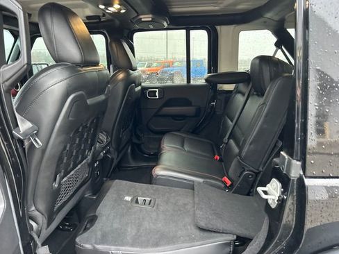 Used 2021 Jeep Wrangler Unlimited Rubicon w/ Xtreme Recon 35" Tire Package image 39