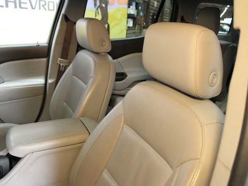 Used 2018 GMC Acadia SLT image 17