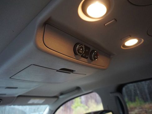 Used 2015 Nissan Armada Platinum w/ 2nd Row Captain Seat Package image 15