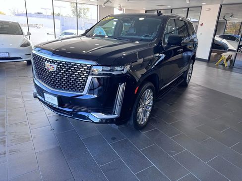 Used 2021 Cadillac Escalade Premium Luxury image 7