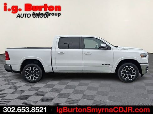 Used 2025 RAM 1500 Laramie AWD/4WD image 7