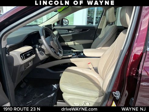 Certified 2023 Lincoln Nautilus Reserve AWD/4WD image 12