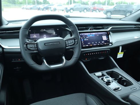 New 2026 Jeep Cherokee Laredo AWD/4WD image 2