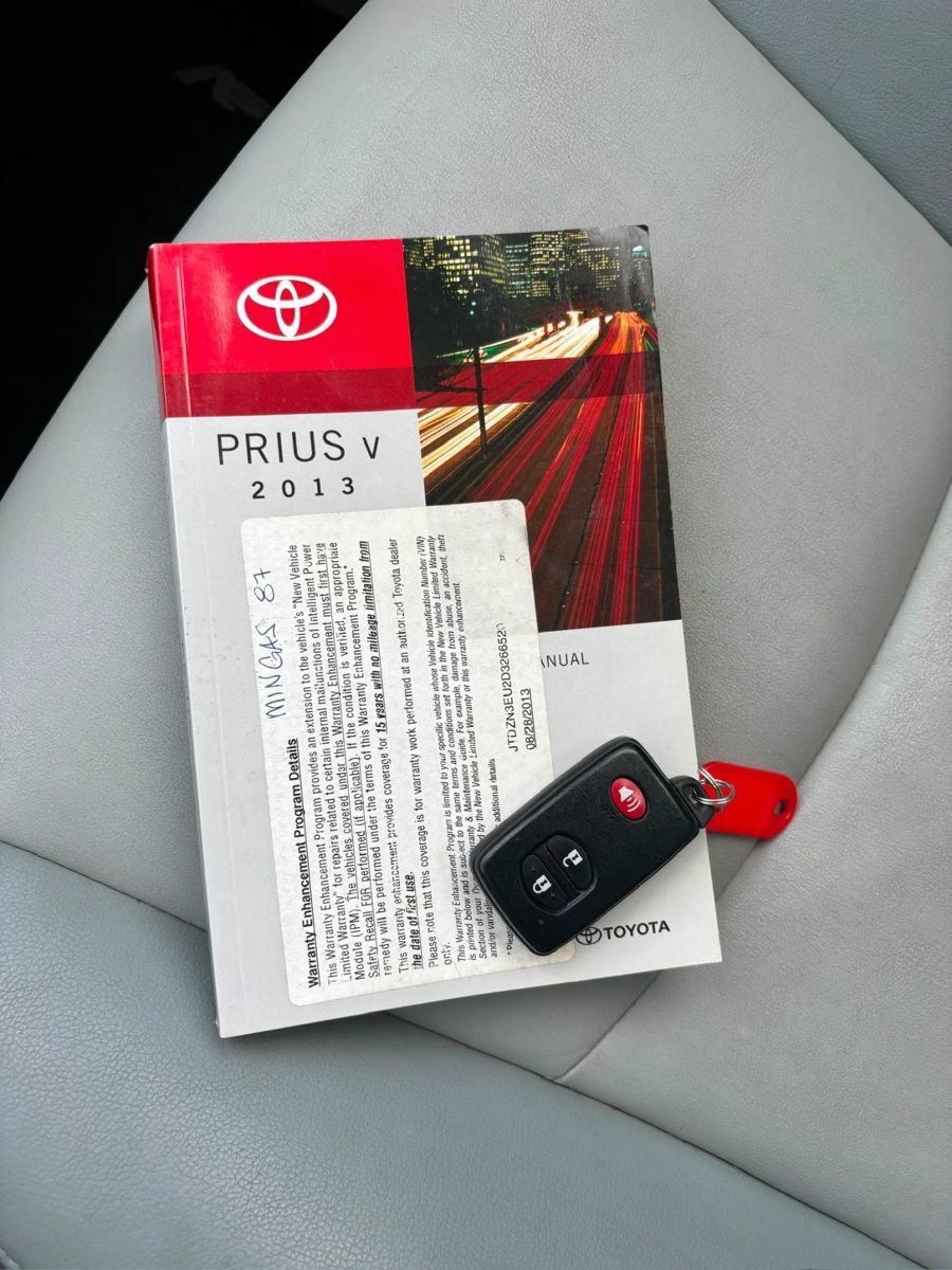Used 2013 Toyota Prius V Five FWD image 15