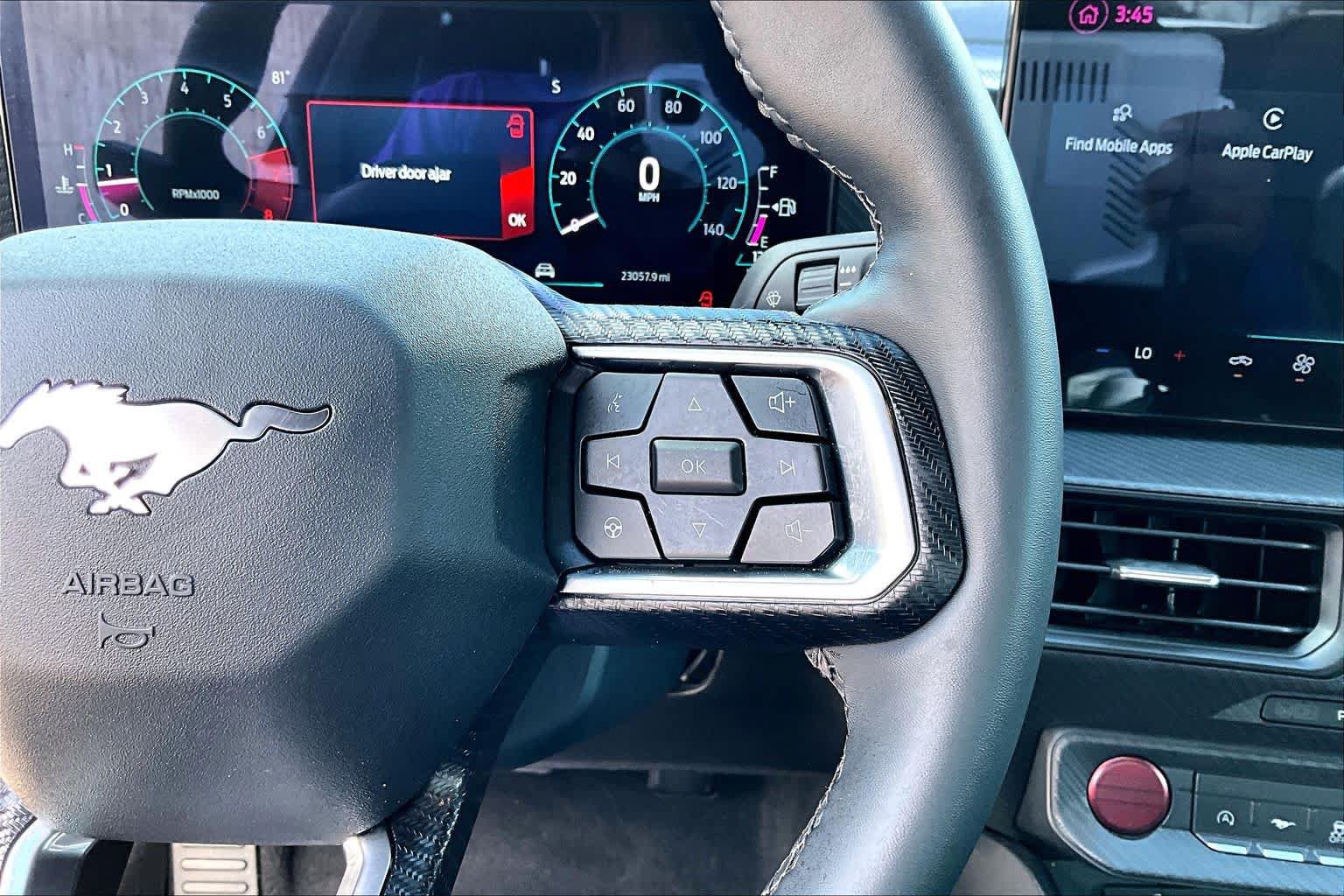 Used 2025 Ford Mustang Coupe RWD image 25