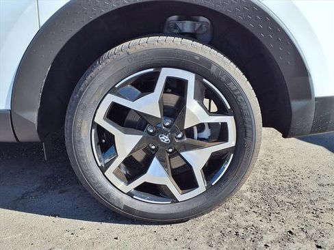 Certified 2024 Hyundai Santa Cruz Limited image 12