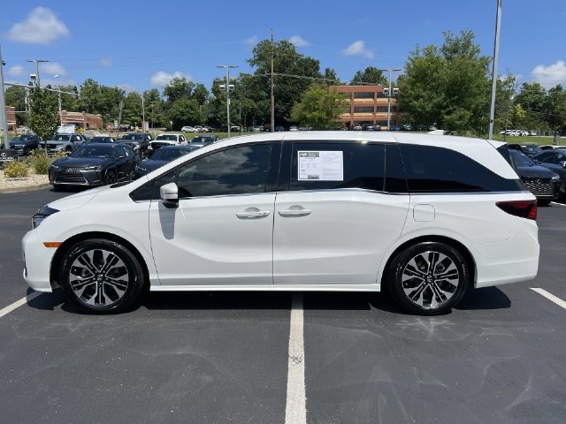Used 2025 Honda Odyssey Elite image 6