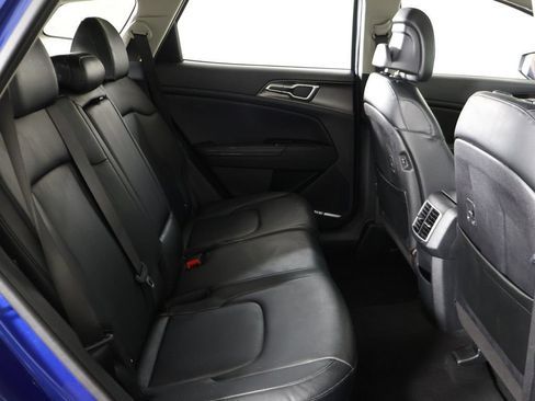 Used 2023 Kia Sportage EX FWD image 34
