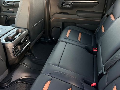 New 2026 GMC Sierra 1500 AT4 w/ AT4 Preferred Package image 10