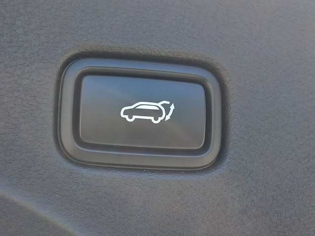 Certified 2026 Kia Sportage EX w/ EX Panorama Roof Package FWD image 31