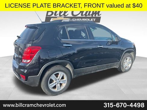 Used 2017 Chevrolet Trax LT w/ LT Convenience Package image 4