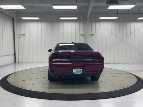 Used 2018 Dodge Challenger R/T RWD image 7