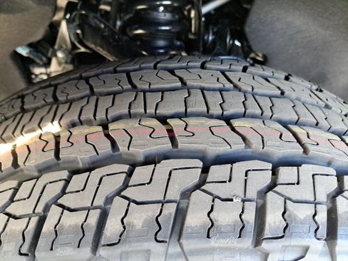 New 2026 GMC Canyon Elevation w/ Convenience Package image 13