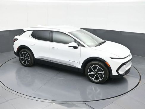 New 2026 Chevrolet Equinox EV LT FWD image 57