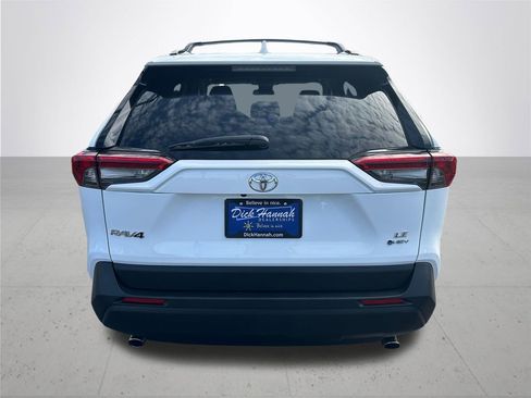 Certified 2025 Toyota RAV4 LE AWD/4WD image 9