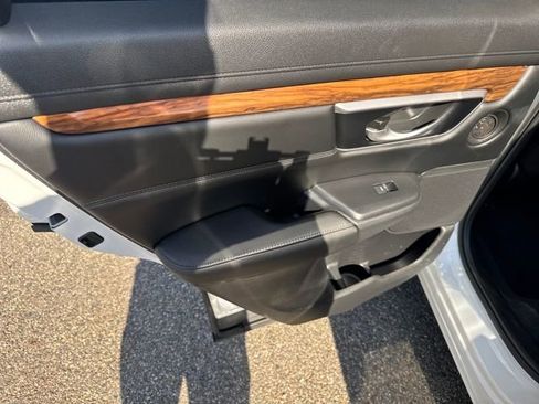Used 2020 Honda CR-V Touring image 15