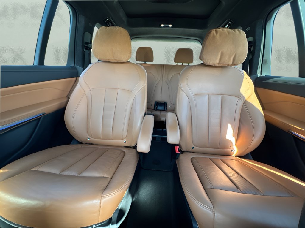 Used 2021 BMW X7 xDrive40i w/ M Sport Package AWD/4WD image 12