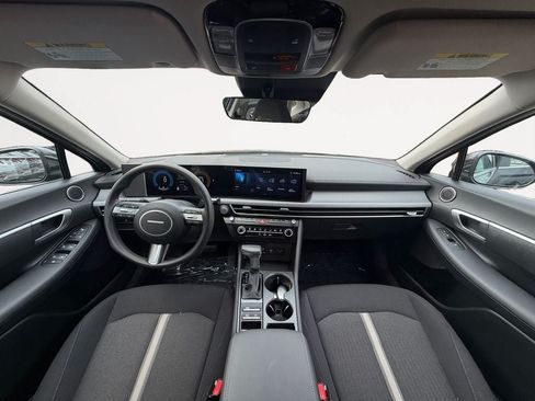 Certified 2025 Hyundai Sonata SE FWD image 11