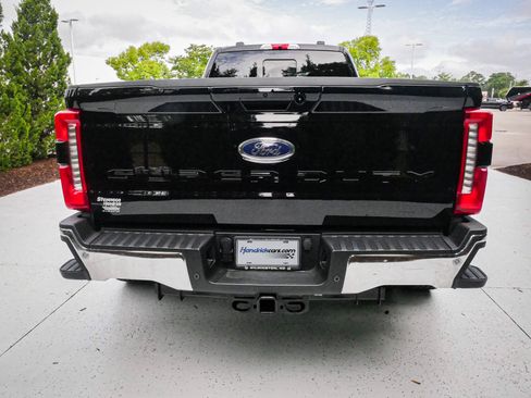 Used 2026 Ford F350 Lariat w/ Lariat Ultimate Package AWD/4WD image 9