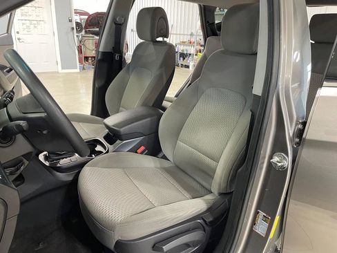 Used 2018 Hyundai Santa Fe Sport image 10