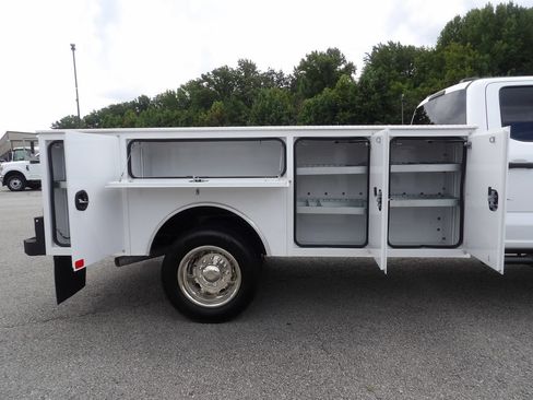 Used 2024 Ford F550 4x4 Crew Cab Super Duty w/ XLT Value Package image 59