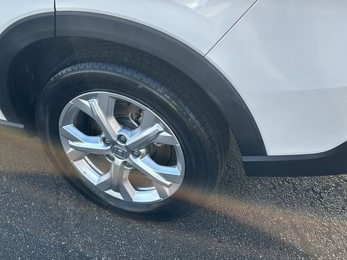 Certified 2023 Honda HR-V LX image 9