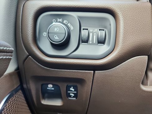 New 2026 RAM 1500 Laramie RWD image 18