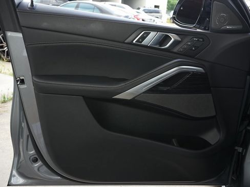 Used 2024 BMW X6 xDrive40i w/ Premium Package image 18