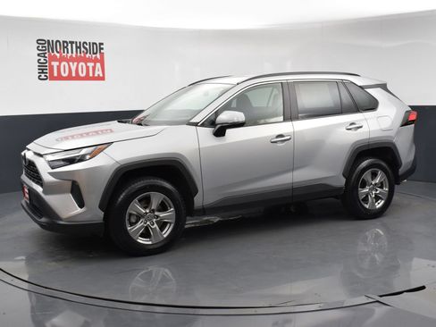 Used 2024 Toyota RAV4 XLE AWD/4WD image 8