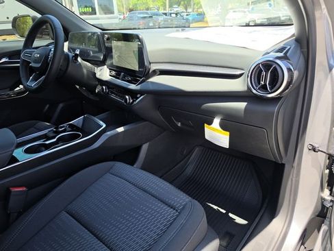 New 2026 Chevrolet Equinox LT w/ Safety and Technology Package FWD image 12