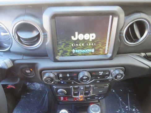 New 2023 Jeep Wrangler Rubicon w/ Steel Bumper Group image 20