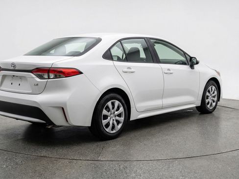 Used 2025 Toyota Corolla LE FWD image 9