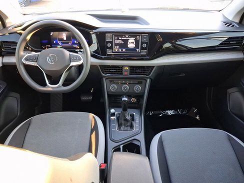 Certified 2022 Volkswagen Taos S FWD image 9