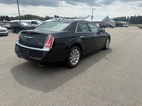 Used 2012 Chrysler 300 C image 6