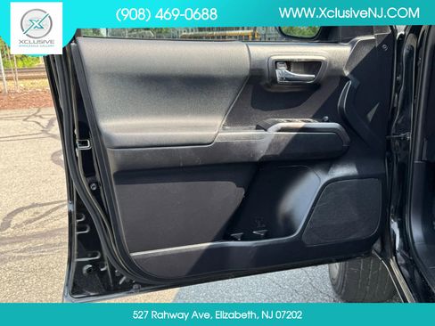 Used 2019 Toyota Tacoma TRD Sport w/ Technology Package image 7