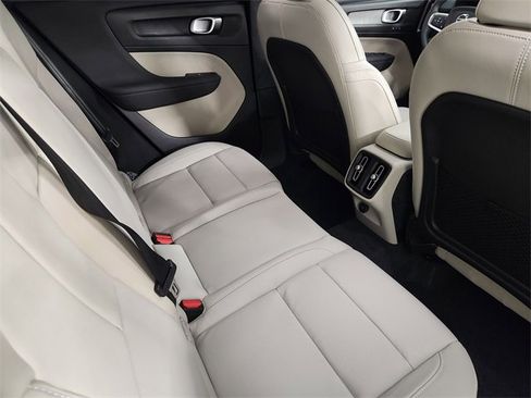 New 2026 Volvo XC40 B4 Plus w/ Protection Package Premier image 31