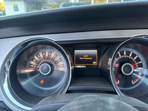 Used 2013 Ford Mustang Premium image 35