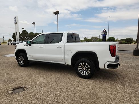 Used 2023 GMC Sierra 1500 AT4 w/ AT4 Premium Package AWD/4WD image 4