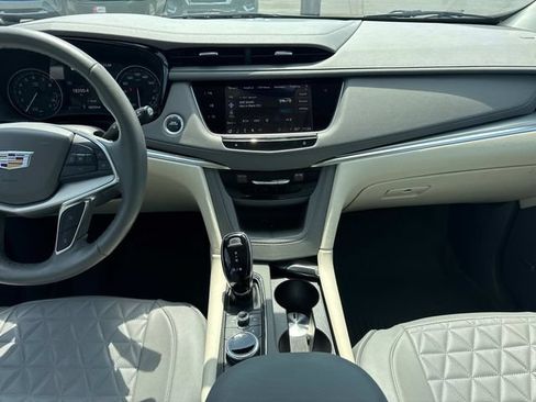 Used 2024 Cadillac XT5 Premium Luxury w/ Technology Package FWD image 20