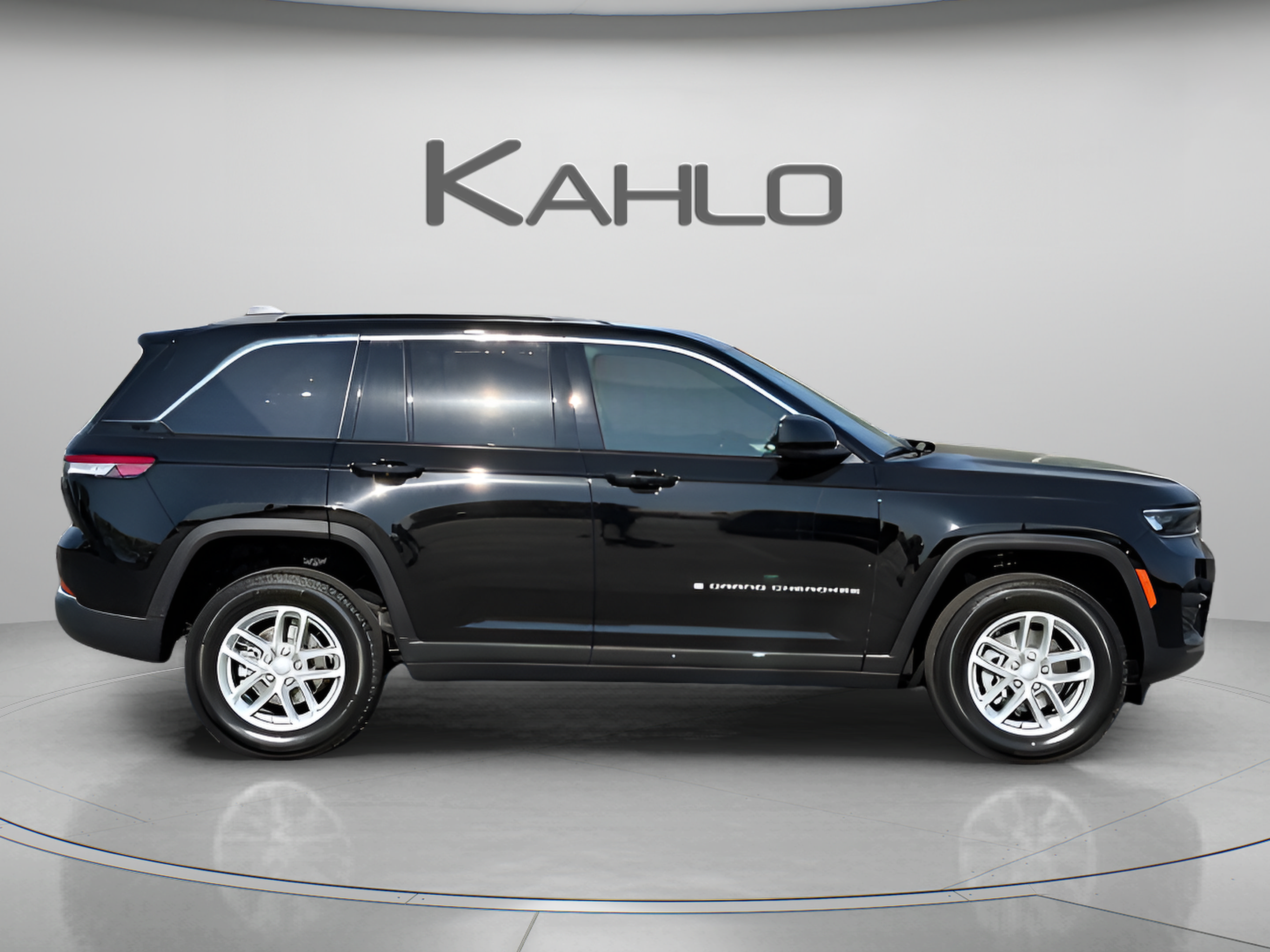 New 2026 Jeep Grand Cherokee Laredo AWD/4WD image 5