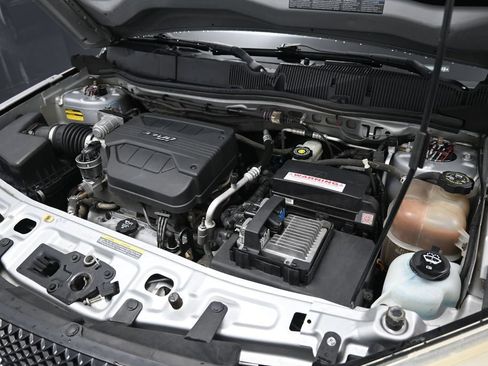 Used 2005 Chevrolet Equinox LT w/ Preferred Equipment Group AWD/4WD image 11