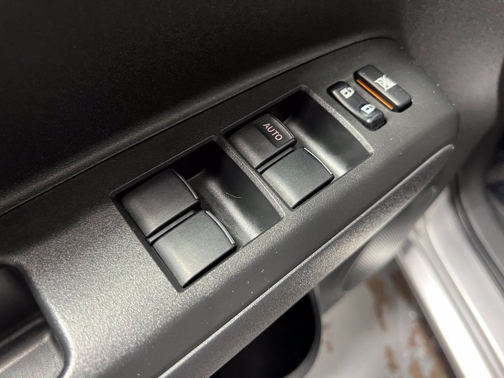 Used 2008 Scion xB FWD image 35