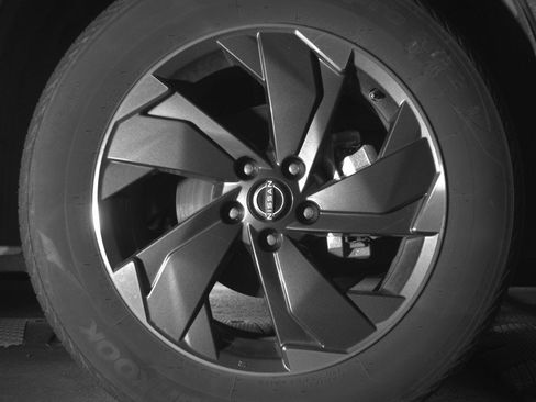 Used 2025 Nissan Rogue SV image 13