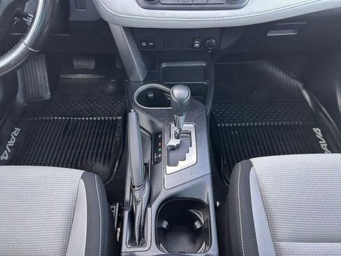 Used 2018 Toyota RAV4 XLE image 17