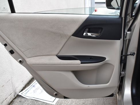 Used 2013 Honda Accord LX image 23