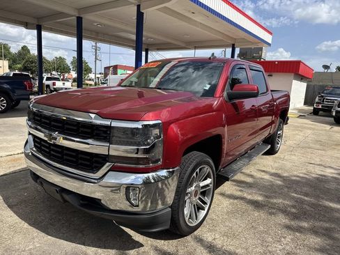 Used 2018 Chevrolet Silverado 1500 LT w/ All Star Edition AWD/4WD image 3