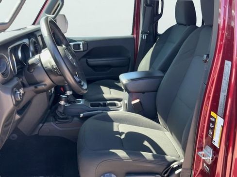 Used 2021 Jeep Gladiator Willys image 16